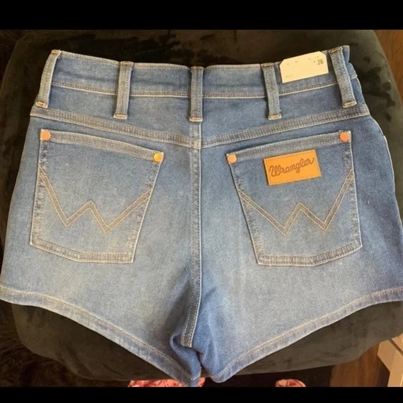 Wrangler shorts - Picture 4 of 7